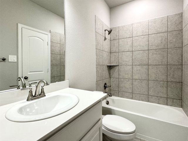 1420 Waverley Drive, Greenville, TX 75402