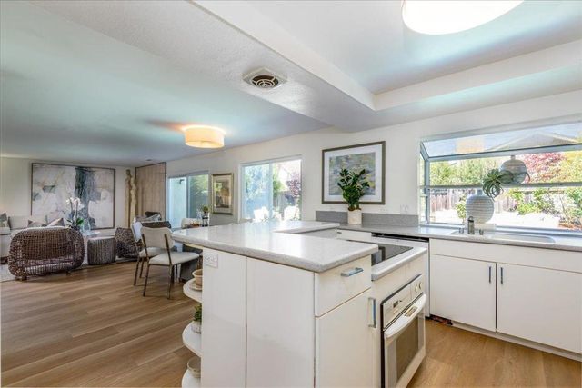 1140 Halsey Boulevard, Foster City, CA 94404