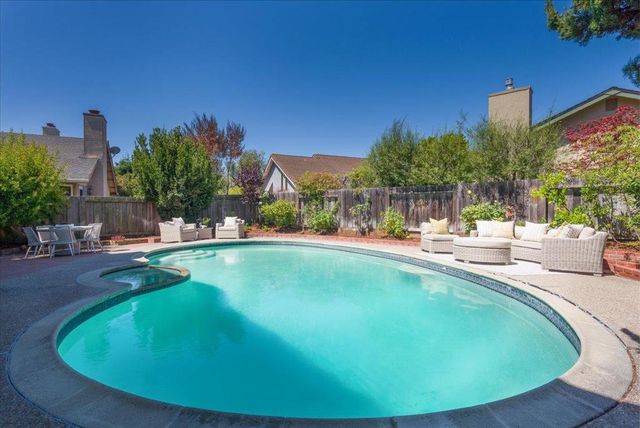 1140 Halsey Boulevard, Foster City, CA 94404