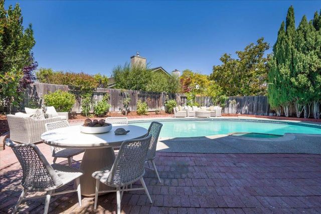 1140 Halsey Boulevard, Foster City, CA 94404