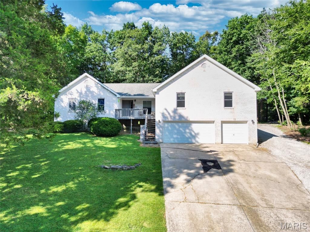 1613 Marion Drive, Lake Sherwood, MO 63357