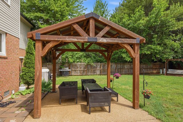 1240 Buckingham Cir, Franklin, TN 37064