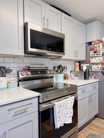 3 Robin Court, Hartselle, AL 35640