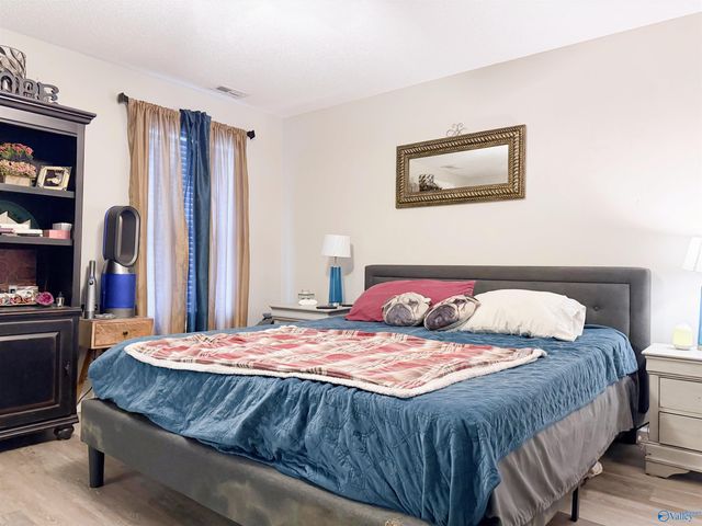 3 Robin Court, Hartselle, AL 35640