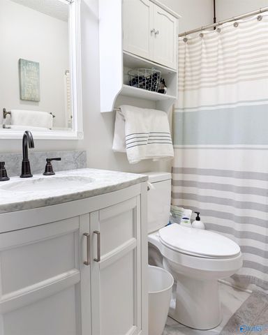 3 Robin Court, Hartselle, AL 35640