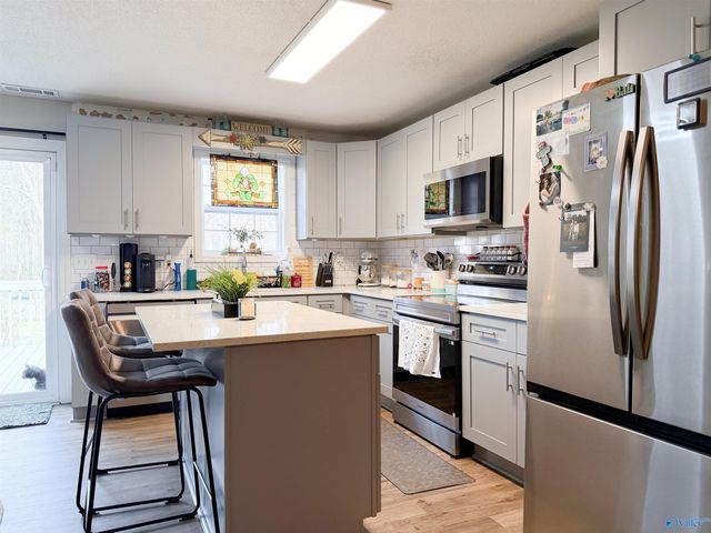 3 Robin Court, Hartselle, AL 35640