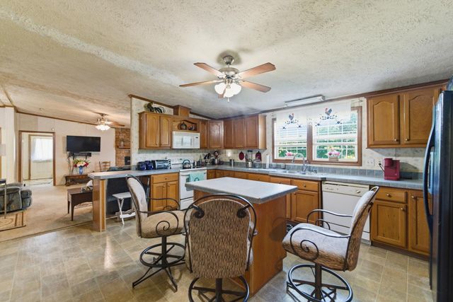 246 Briarwood Drive, Burnside, KY 42519