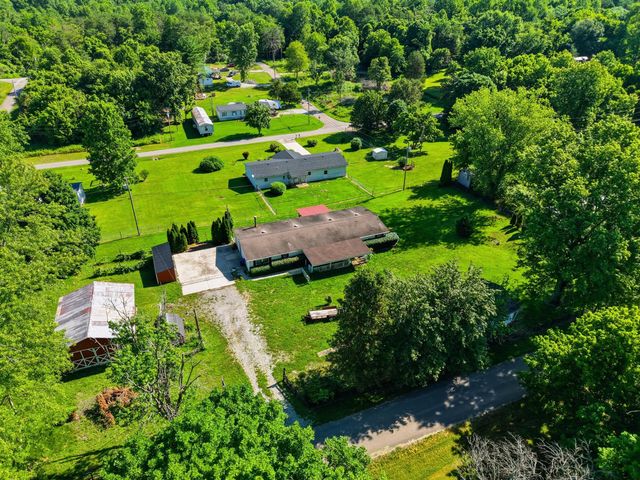 246 Briarwood Drive, Burnside, KY 42519