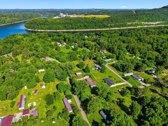 246 Briarwood Drive, Burnside, KY 42519