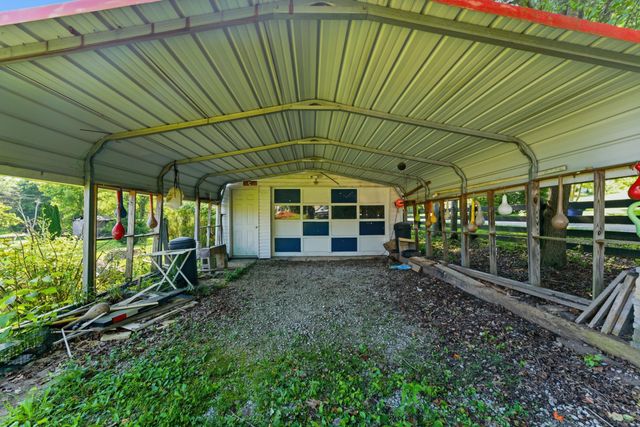 246 Briarwood Drive, Burnside, KY 42519