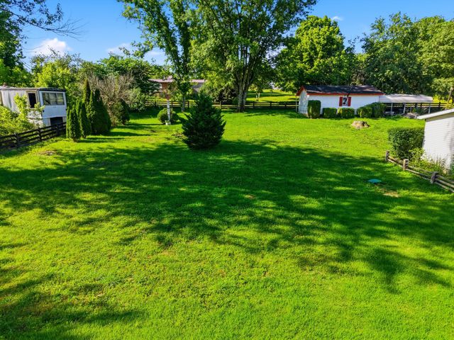 246 Briarwood Drive, Burnside, KY 42519