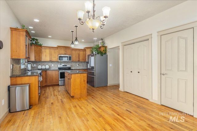 1524 W Loretta St, Meridian, ID 83646