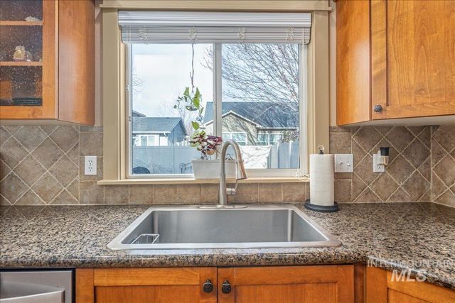 1524 W Loretta St, Meridian, ID 83646