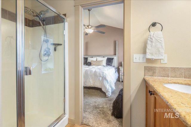 1524 W Loretta St, Meridian, ID 83646