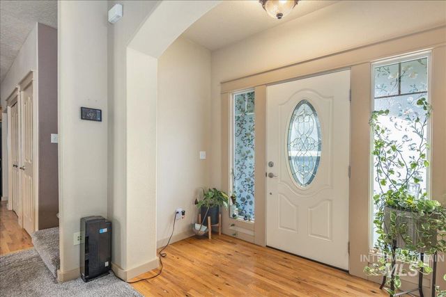 1524 W Loretta St, Meridian, ID 83646