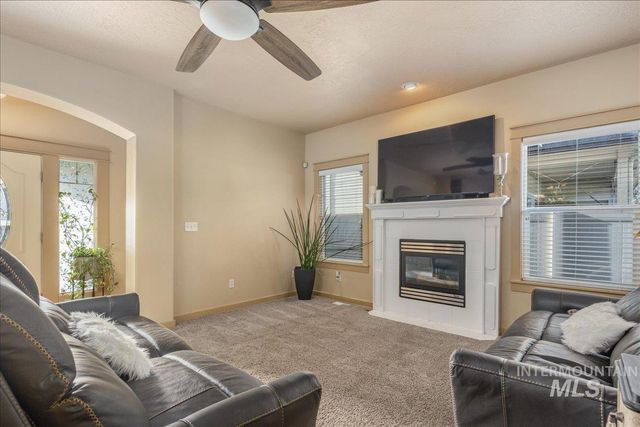 1524 W Loretta St, Meridian, ID 83646