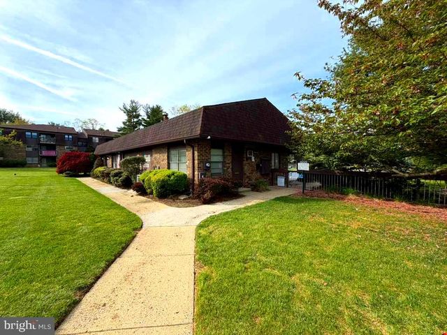 2332 OLD STONE MILL DR, Cranbury, NJ 08512