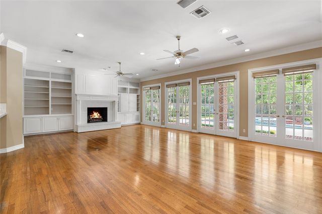 5 Long Timbers Trail, Houston, TX 77024