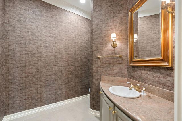 5 Long Timbers Trail, Houston, TX 77024