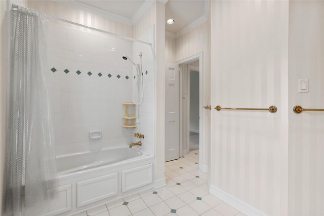 5 Long Timbers Trail, Houston, TX 77024