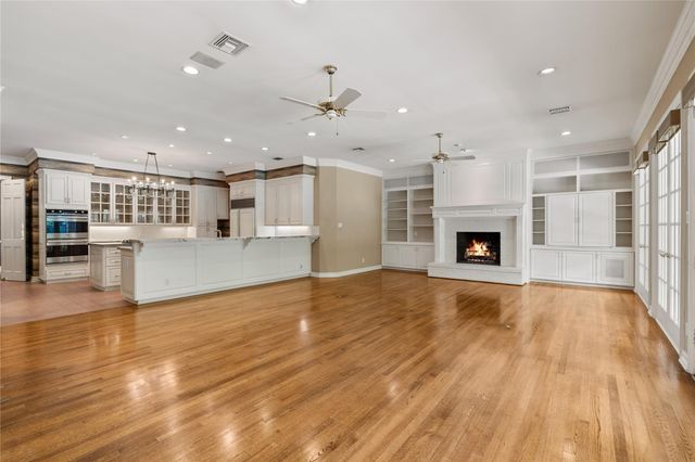 5 Long Timbers Trail, Houston, TX 77024