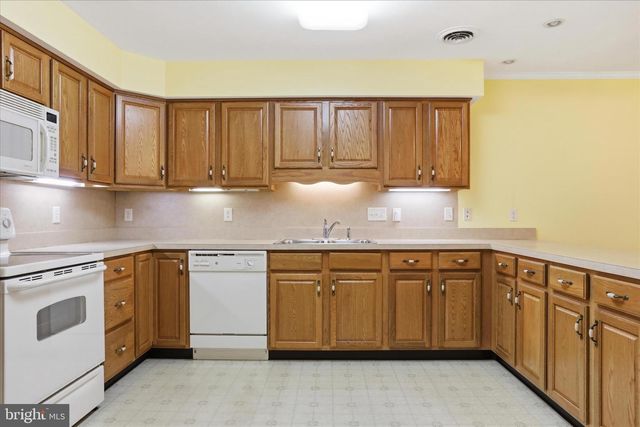 1240 GRAND LEGACY DR, Hagerstown, MD 21740