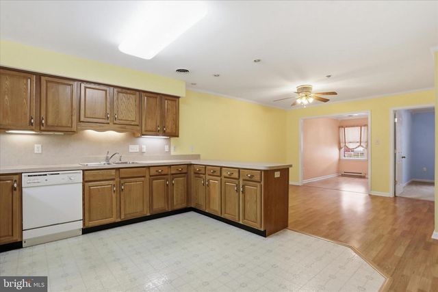 1240 GRAND LEGACY DR, Hagerstown, MD 21740