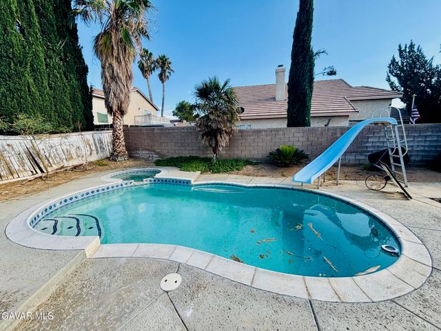 42520 W 57th Street, Lancaster, CA 93536