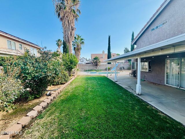 42520 W 57th Street, Lancaster, CA 93536