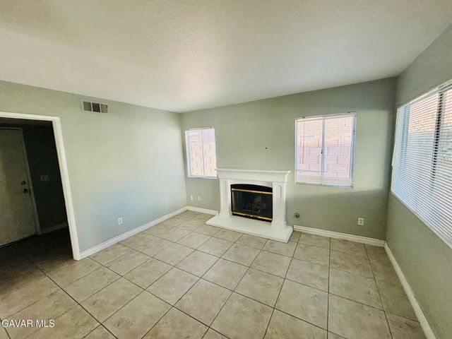 42520 W 57th Street, Lancaster, CA 93536