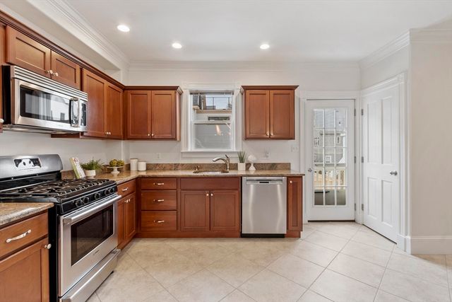 42 Packard Avenue 42, Somerville, MA 02144