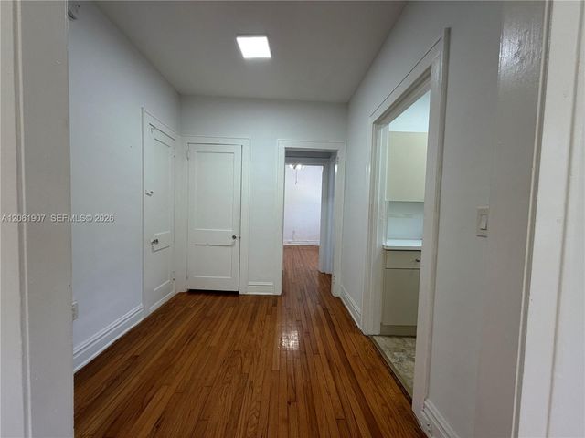 320 Mendoza Avenue 6, Miami, FL 33134