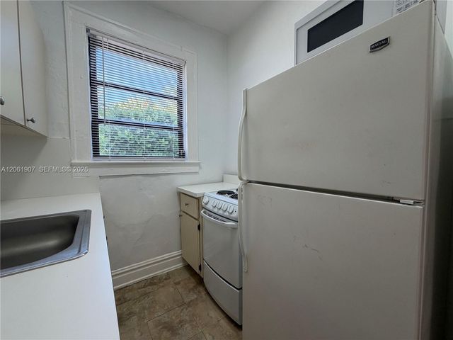 320 Mendoza Avenue 6, Miami, FL 33134