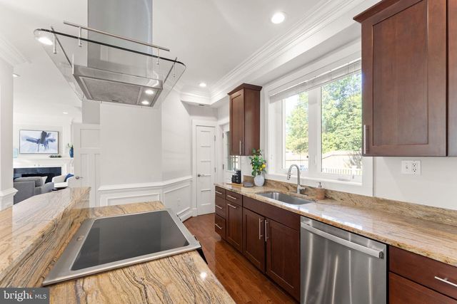 7406 VALLEYCREST BLVD, Annandale, VA 22003
