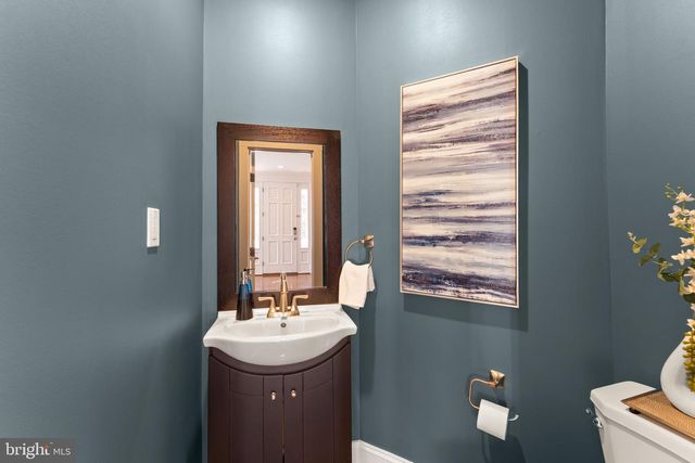 7406 VALLEYCREST BLVD, Annandale, VA 22003