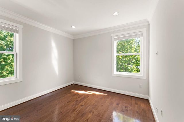 7406 VALLEYCREST BLVD, Annandale, VA 22003