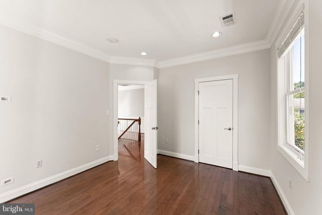7406 VALLEYCREST BLVD, Annandale, VA 22003