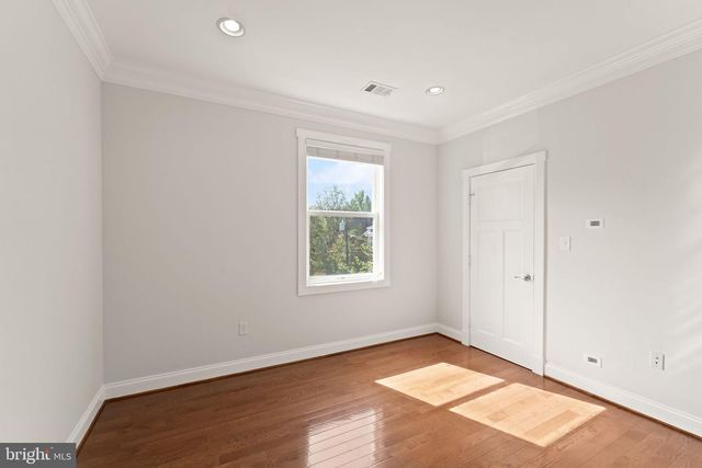 7406 VALLEYCREST BLVD, Annandale, VA 22003