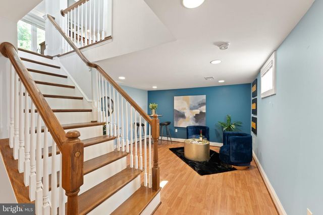 7406 VALLEYCREST BLVD, Annandale, VA 22003