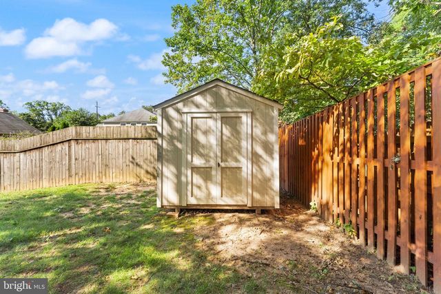 7406 VALLEYCREST BLVD, Annandale, VA 22003