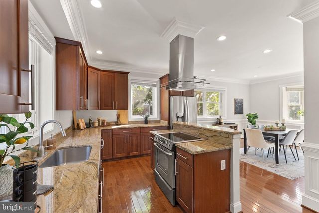 7406 VALLEYCREST BLVD, Annandale, VA 22003