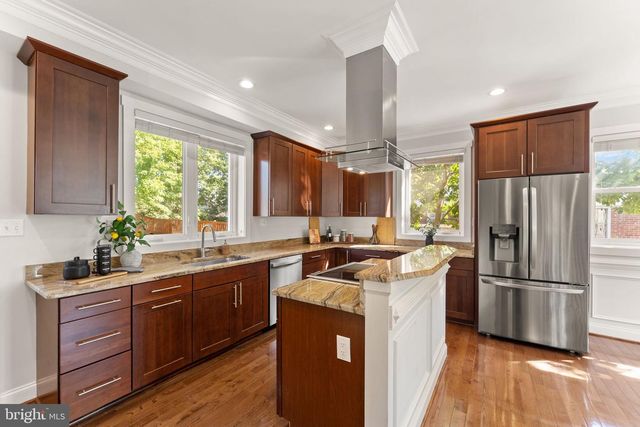 7406 VALLEYCREST BLVD, Annandale, VA 22003