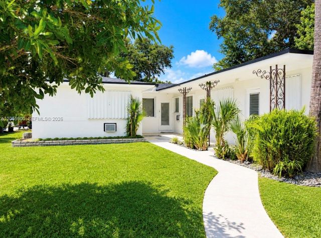 1570 NE 130th St, North Miami, FL 33161