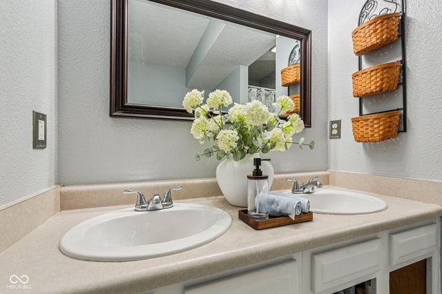 1825 Clover Lane, Lebanon, IN 46052