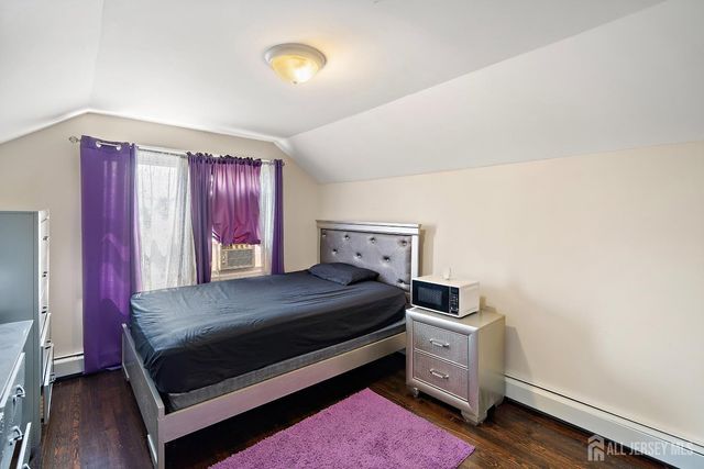 6 Worden Avenue, Woodbridge Proper, NJ 08861