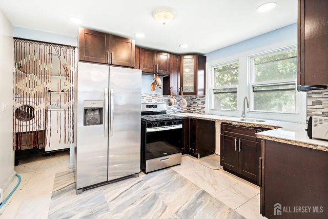 6 Worden Avenue, Woodbridge Proper, NJ 08861