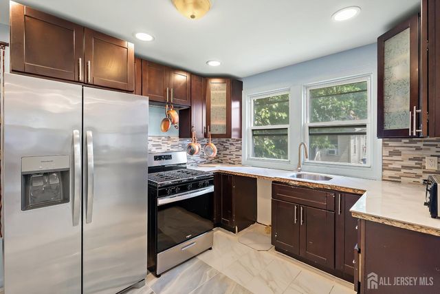 6 Worden Avenue, Woodbridge Proper, NJ 08861