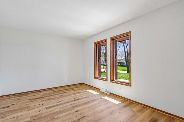 26116 Windermere DRIVE, Wind Lake, WI 53185