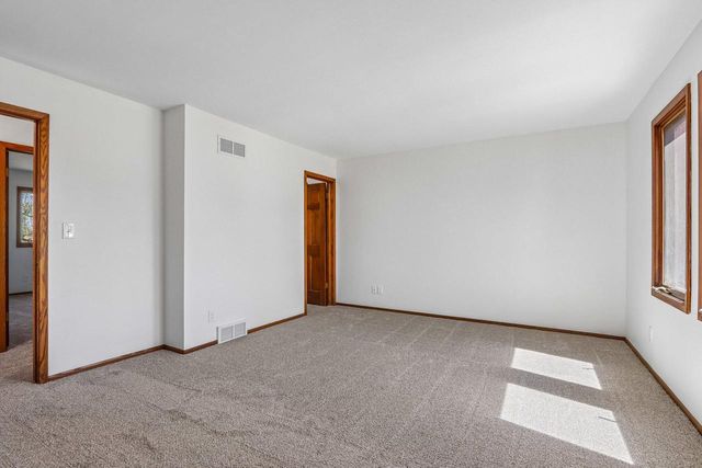 26116 Windermere DRIVE, Wind Lake, WI 53185