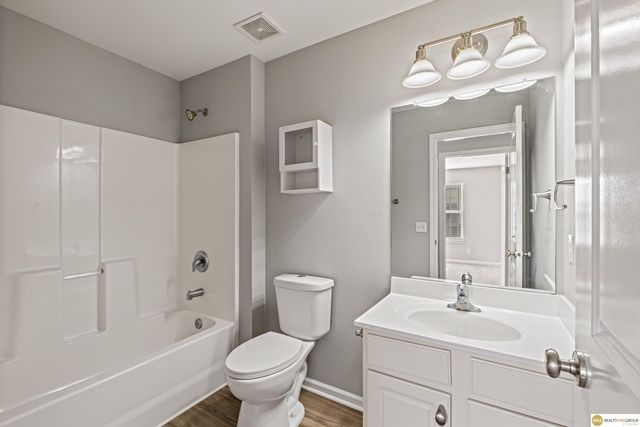 19522 X Street, Omaha, NE 68135